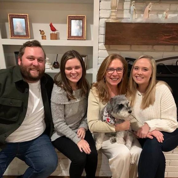 Meet your Posher, Lori - Picture 1 of 1